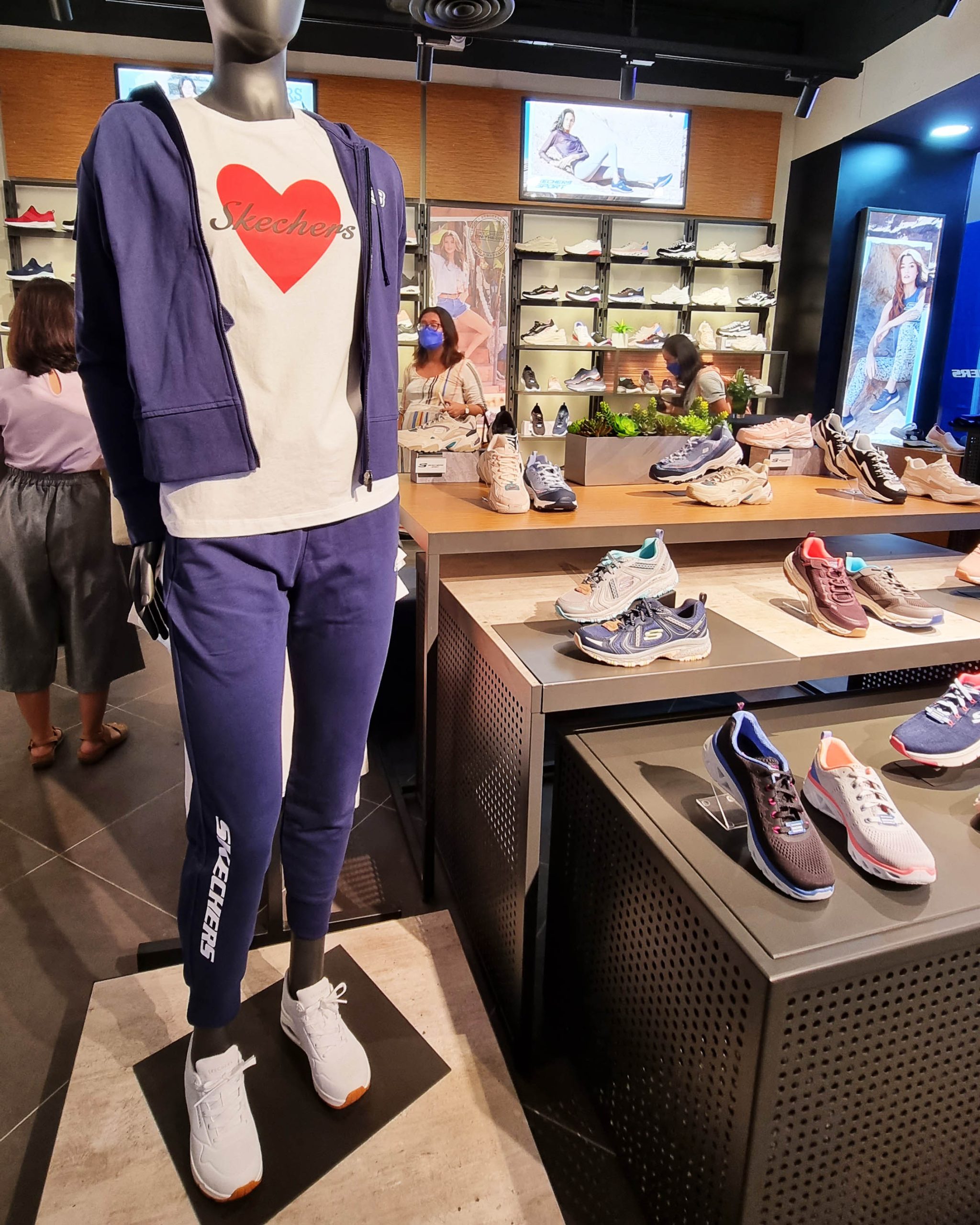 Skechers store outlet philippines