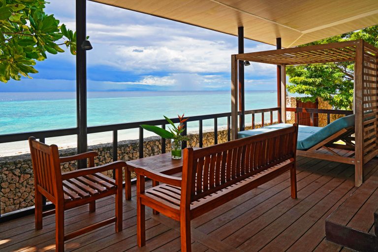 Club Serena Resort 泳池與海景